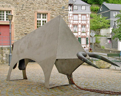 Stier: Eifel-Kunst